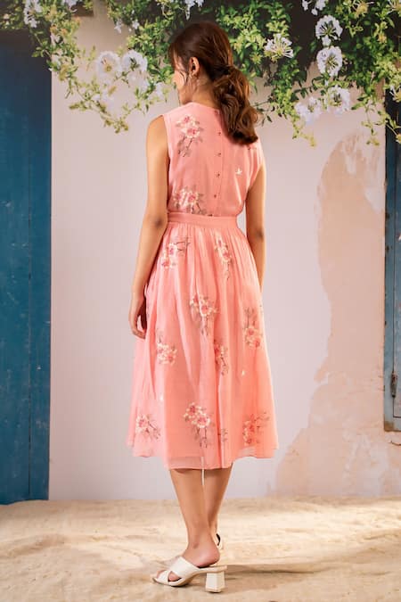 Arcvsh By Pallavi Singh Pink Cotton, Organza Embroidery V-neck, Chanderi Dahlia Print Skirt Jacket Set Online at Aza Fashions Arcvsh By Pallavi Singh_Pink Cotton, Organza Embroidery V-neck, Chanderi Dahlia Print Skirt Jacket Set _Online_at_Aza_Fashions