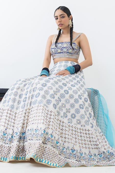 Buy Pooja Rajgarhia Gupta Off White Crepe, Organza Sequins, Mirrors Chandrama Aari Embroidered Lehenga Set Online at Aza Fashions Buy_Pooja Rajgarhia Gupta_Off White Crepe, Organza Sequins, Mirrors Chandrama Aari Embroidered Lehenga Set _Online_at_Aza_Fashions