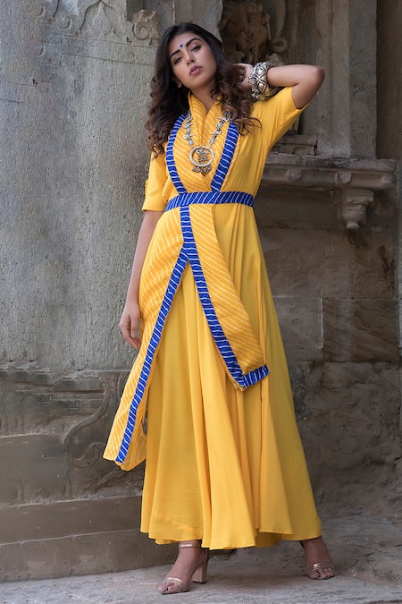 Buy_The Home Affair_Yellow Kota Doria Collared Plain Anarkali With Dupatta And Belt _Online_at_Aza_Fashions