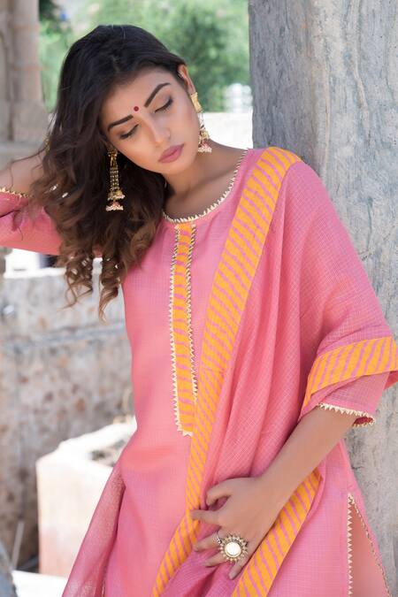 Shop The Home Affair Peach Kota Doria Patti Round Neck Leheriya Striped Gharara Kurta Set Online at Aza Fashions Shop_The Home Affair_Peach Kota Doria Patti Round Neck Leheriya Striped Gharara Kurta Set _Online_at_Aza_Fashions
