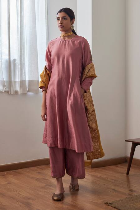 Shorshe Clothing_Gold Tissue Gota Patti Border Dupatta _at_Aza_Fashions