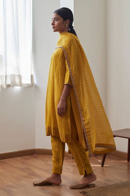 Shorshe Clothing_Yellow Pashmina Zari Zardozi Embroidered Dupatta_Online_at_Aza_Fashions