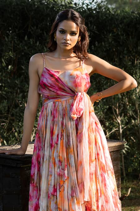 17:17 By Simmi Saboo_Red Chiffon Round Neck Side Knot Flared Maxi Dress _Online_at_Aza_Fashions