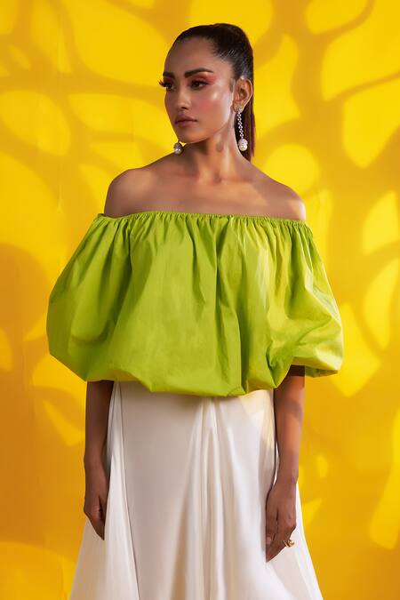 Jyoti Sachdev Iyer_Green Cotton Off-shoulder Balloon Top _Online_at_Aza_Fashions