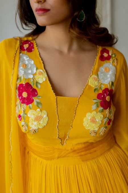 Peeli Dori Yellow Georgette Embroidery V-neck Genda Yoke Anarkali Pant Set at Aza Fashions Peeli Dori_Yellow Georgette Embroidery V-neck Genda Yoke Anarkali Pant Set _at_Aza_Fashions