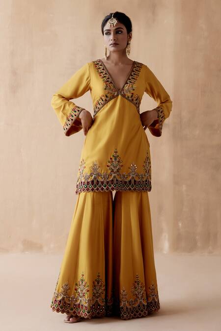 Aman Takyar_Yellow Organza, Silk Mirrors, Pearls, Beads, Embroidery V-neck Kurta Sharara Set _Online_at_Aza_Fashions
