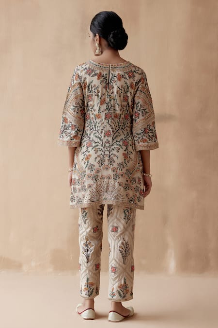 Aman Takyar Floral Embroidered Kurta & Pant Set 