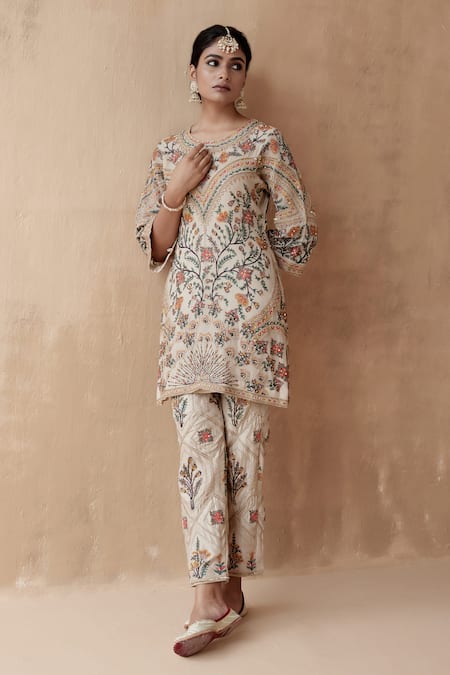 Shop_Aman Takyar_Ivory Georgette Embroidery Round Neck Floral Kurta And Pant Set _Online_at_Aza_Fashions