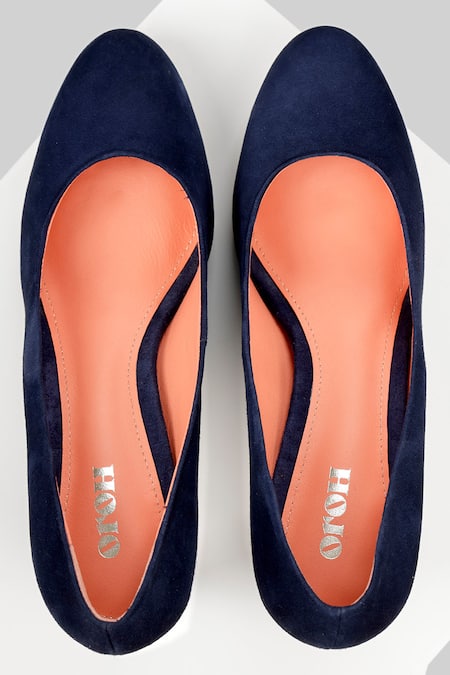 Shop Oroh Blue Alicante Leather Round Toe Pumps at Aza Fashions Shop_Oroh_Blue Alicante Leather Round Toe Pumps _at_Aza_Fashions