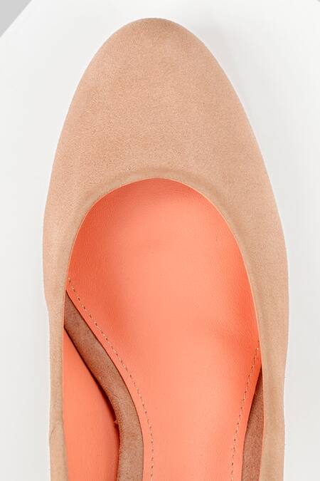 Oroh_Brown Genuine Leather Round Toe Pumps _at_Aza_Fashions