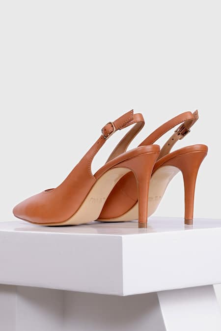 Oroh Brown Valencia Leather Round Toe Pumps at Aza Fashions Oroh_Brown Valencia Leather Round Toe Pumps _at_Aza_Fashions