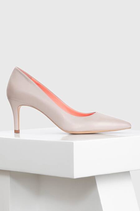 Oroh Grey Ibiza Leather Pointed Toe Pumps Online at Aza Fashions Oroh_Grey Ibiza Leather Pointed Toe Pumps _Online_at_Aza_Fashions