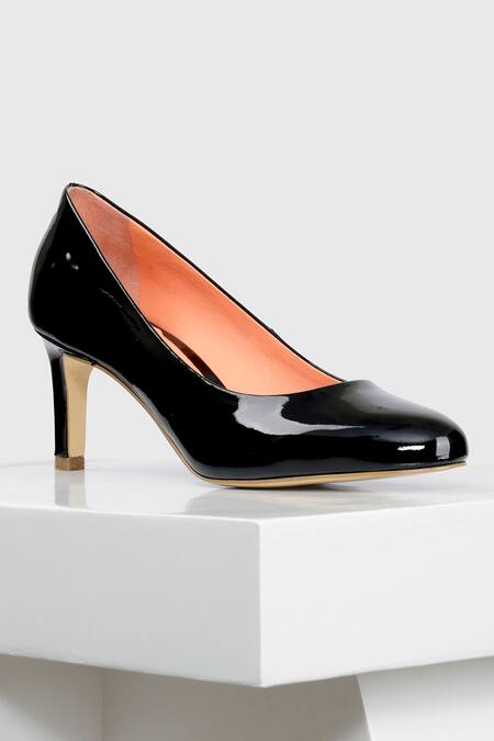 Shop Oroh Black Alicante Round Toe Pump Heels Online at Aza Fashions Shop_Oroh_Black Alicante Round Toe Pump Heels _Online_at_Aza_Fashions
