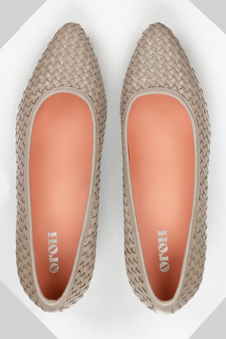 Shop Oroh Gray Grey Genuine Leather Basket Weave Pumps at Aza Fashions Shop_Oroh_Gray Grey Genuine Leather Basket Weave Pumps _at_Aza_Fashions