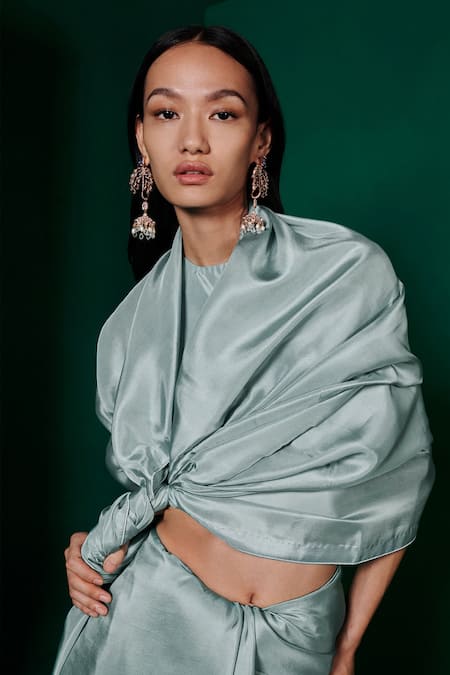 Ekaya Banaras Blue Silk Handwoven Solid Saree With Unstitched Blouse Fabric Online at Aza Fashions Ekaya Banaras_Blue Silk Handwoven Solid Saree With Unstitched Blouse Fabric _Online_at_Aza_Fashions