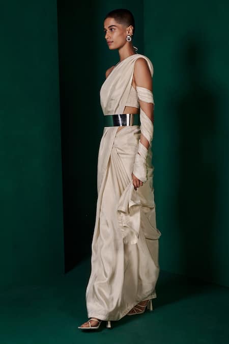 Shop Ekaya Banaras Beige Hemp, Silk Plain Handwoven Saree With Unstitched Blouse Fabric at Aza Fashions Shop_Ekaya Banaras_Beige Hemp, Silk Plain Handwoven Saree With Unstitched Blouse Fabric _at_Aza_Fashions