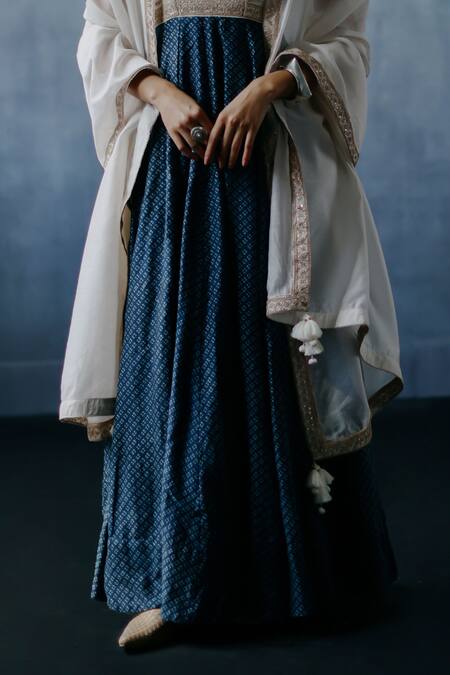 Buy_Avacara_White Chanderi Hand Block Printed Floral Neel Anarkali Set  _Online_at_Aza_Fashions