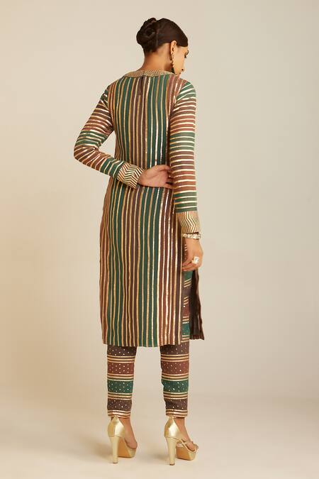 Vvani By Vani Vats Multi Color Georgette, Silk Gota Patti, Sequins Embroidered Kurta And Pant Set at Aza Fashions Vvani By Vani Vats_Multi Color Georgette, Silk Gota Patti, Sequins Embroidered Kurta And Pant Set _at_Aza_Fashions