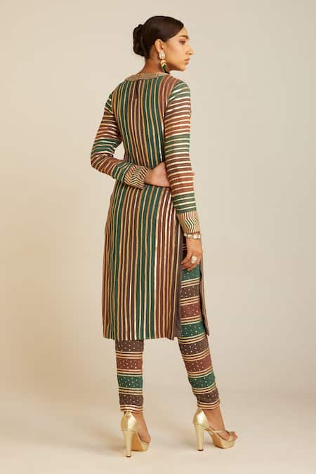 Vvani By Vani Vats Hand Embroidered Straight Fit Kurta Set 