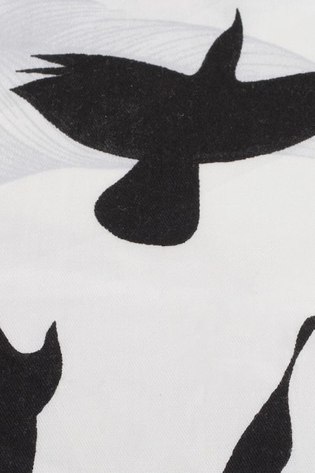 H2h_White Cotton Printed Bedsheet Set_Online_at_Aza_Fashions