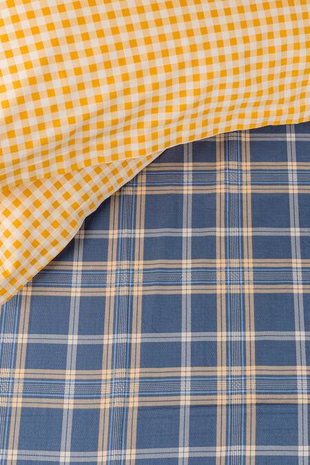 Shop_H2h_Blue Cotton Printed Checkered Bedsheet Set_Online_at_Aza_Fashions