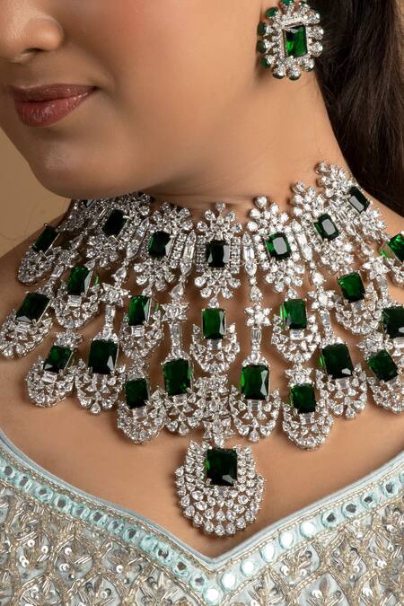 Queens Jewels Green Stones Victorian Bridal Jewellery Set Online at Aza Fashions Queens Jewels_Green Stones Victorian Bridal Jewellery Set _Online_at_Aza_Fashions
