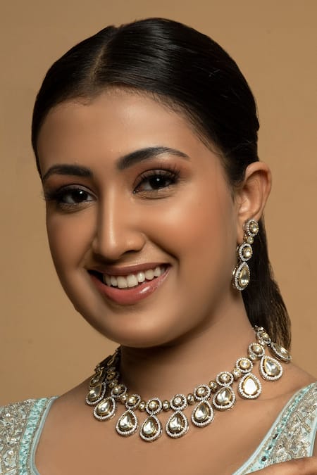 Shop Queens Jewels White Diamonds, Stones Victorian Polki And Kundan Embellished Necklace Set at Aza Fashions Shop_Queens Jewels_White Diamonds, Stones Victorian Polki And Kundan Embellished Necklace Set _at_Aza_Fashions