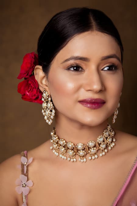 Shop Queens Jewels White Stones, Beads Bridal Jadau Embellished Choker Set at Aza Fashions Shop_Queens Jewels_White Stones, Beads Bridal Jadau Embellished Choker Set _at_Aza_Fashions