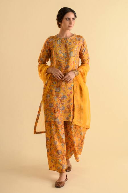 Buy_Kameez_Yellow Silk, Organza Embroidery Round Neck Floral Print And Kurta Set 