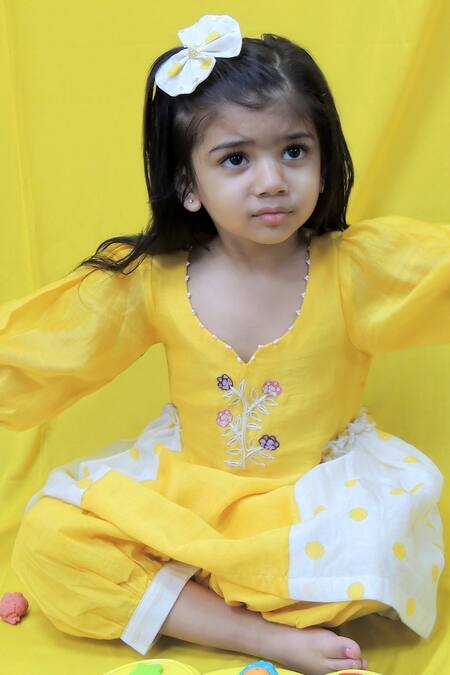 Pankhuri By Priyanka Yellow Chanderi Sequins Polka Dot Print Side Panel Kurta With Harem Pant at Aza Fashions Pankhuri By Priyanka_Yellow Chanderi Sequins Polka Dot Print Side Panel Kurta With Harem Pant _at_Aza_Fashions