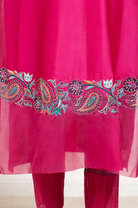 Buy The Aarya Pink Chanderi, Viscose Sequins, Beads Split V-neck Embroidered Kurta Pant Set Buy_The Aarya_Pink Chanderi, Viscose Sequins, Beads Split V-neck Embroidered Kurta Pant Set