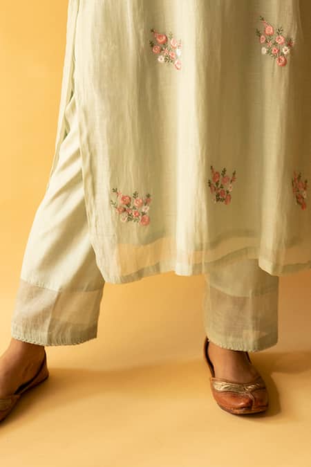 Apeksha Jain Label_Green Kurta Cotton Chanderi Embroidered Floral Round Resham Pant Set _Online_at_Aza_Fashions