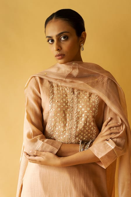 Apeksha Jain Label_Pink Kurta Chanderi Embroidered Floral Notched Gota Patti Pant Set _Online_at_Aza_Fashions