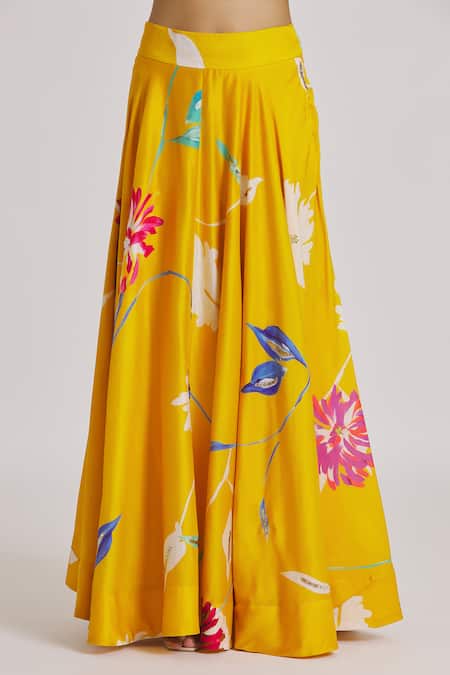 Kaia_Yellow Chanderi, Linen, Organza Embroidery V-neck Floral Print Lehenga Set_at_Aza_Fashions