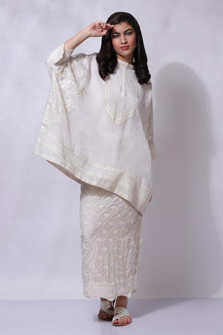 Sonali Gupta_White Silk Aari Embroidered Top And Skirt Set _Online_at_Aza_Fashions
