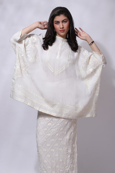 Sonali Gupta_White Silk Aari Embroidered Top And Skirt Set _at_Aza_Fashions