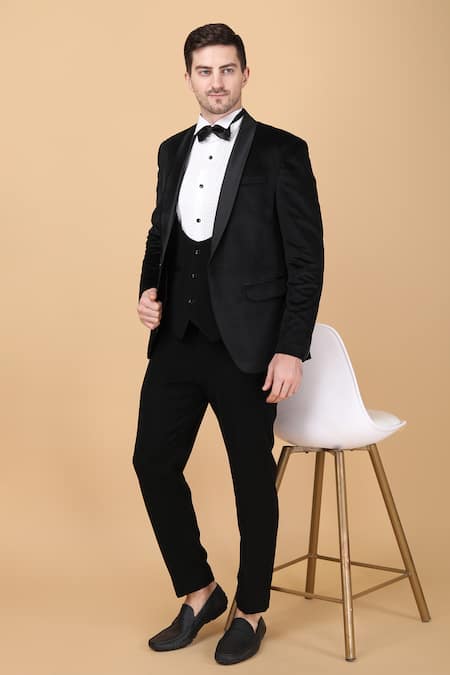 Manish Nagdeo_Black Velvet Tuxedo And Trouser Set _at_Aza_Fashions