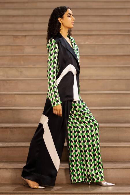 AK-OK Green Silk Round Neck Chevron Print Blazer Trouser Set Online at Aza Fashions AK-OK_Green Silk Round Neck Chevron Print Blazer Trouser Set _Online_at_Aza_Fashions