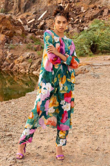 Shop_Ruhr India_Green Crepe Round Neck Botanical Print Kurta And Pant Set _Online_at_Aza_Fashions