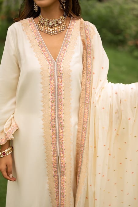 Shop Safaa White Velvet, Silk Lace, Embroidery, Sequins Eshaal Woven A-line Kurta Set Online at Aza Fashions Shop_Safaa_White Velvet, Silk Lace, Embroidery, Sequins Eshaal Woven A-line Kurta Set _Online_at_Aza_Fashions