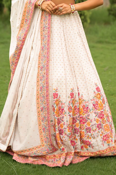 Buy Safaa White Velvet Embroidery, Lace V-neck Gulaabdaar Floral Pattern Woven Lehenga Set Online at Aza Fashions Buy_Safaa_White Velvet Embroidery, Lace V-neck Gulaabdaar Floral Pattern Woven Lehenga Set _Online_at_Aza_Fashions