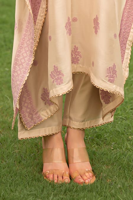 Buy_Safaa_Ivory Velvet Lace Keyhole Neck Melia Woven Kaftan And Pant Set _Online_at_Aza_Fashions