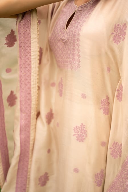 Shop_Safaa_Ivory Velvet Lace Keyhole Neck Melia Woven Kaftan And Pant Set _Online_at_Aza_Fashions