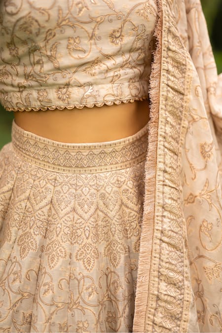 Buy_Safaa_White Velvet Lace, Zari, Embroidery Niloofer Floral Pattern Woven Lehenga Set _Online_at_Aza_Fashions