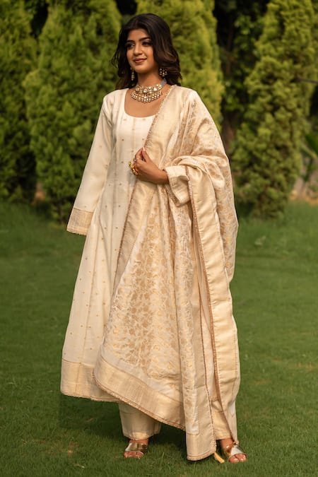 Safaa Warda Anarkali Set With Woven Dupatta 