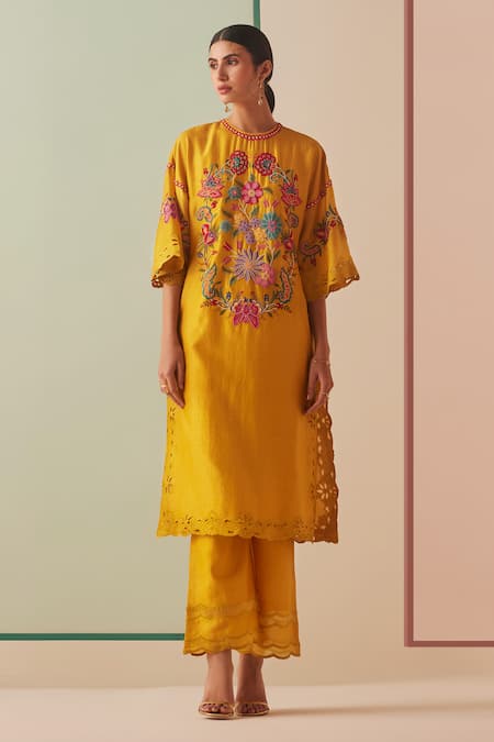 Chandrima Chanderi Embroidered Kurta & Pant Set 