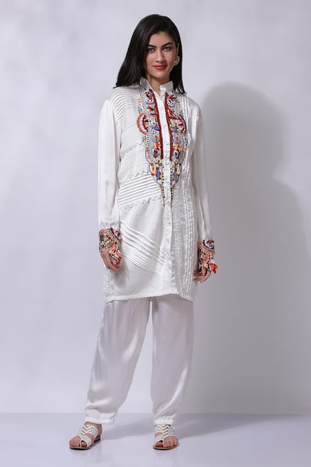 Sonali Gupta_White Silk Embroidered Floral Pintucked Tunic And Pant Set  _Online_at_Aza_Fashions