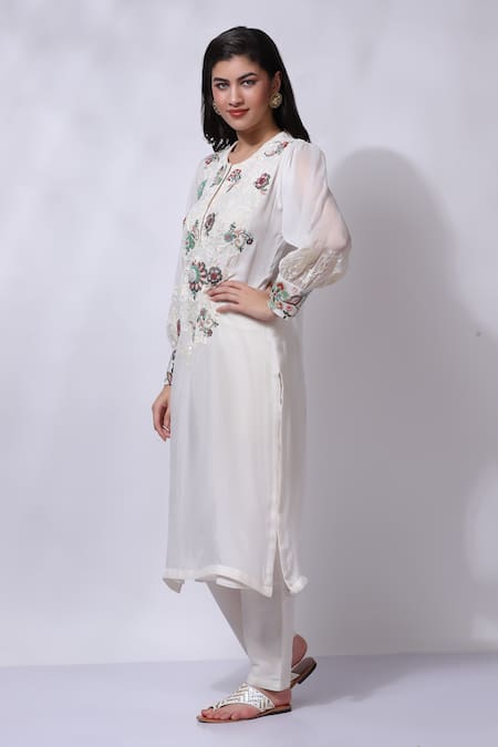 Shop_Sonali Gupta_White 50% Silk Embroidered Aari Floral Straight Kurta And Pant Set  _Online_at_Aza_Fashions