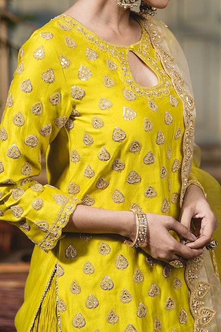 Buy_Surbhi Shah_Yellow Lehenga And Kurta Pure Spun Silk Embroidered Thread Floral Marori Set _Online_at_Aza_Fashions