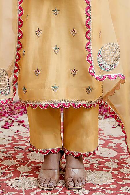 Surbhi Shah Yellow Pure Silk Embroidered Resham Round Scalloped Kurta Pant Set Online at Aza Fashions Surbhi Shah_Yellow Pure Silk Embroidered Resham Round Scalloped Kurta Pant Set _Online_at_Aza_Fashions